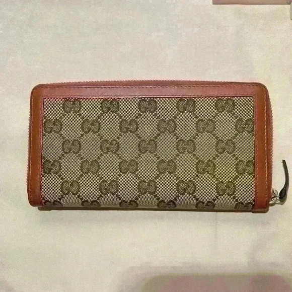 Gucci Monogram Wallet - Picture 2 of 12